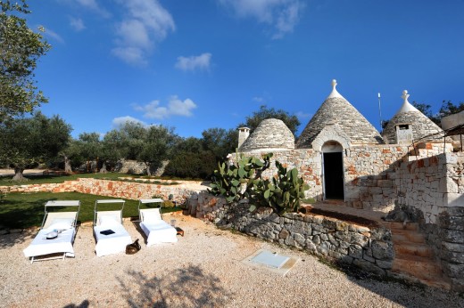 Аренда частных вилл в Валле де Итрия/Цистернино (Апулия) - Puglia Ai Trulli Villa